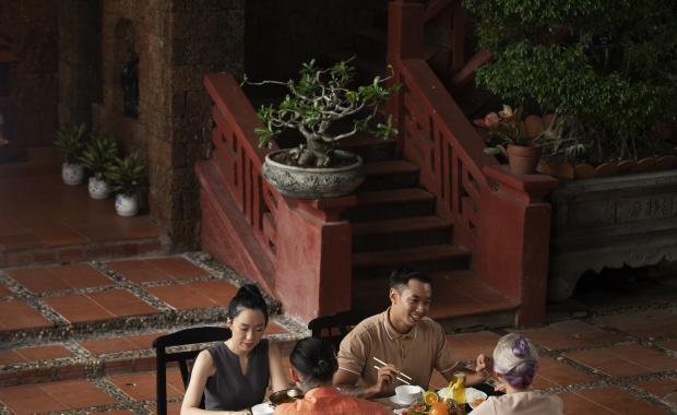 Café Culture in Laos | Creativity, Collaboration, and Urban Innovation