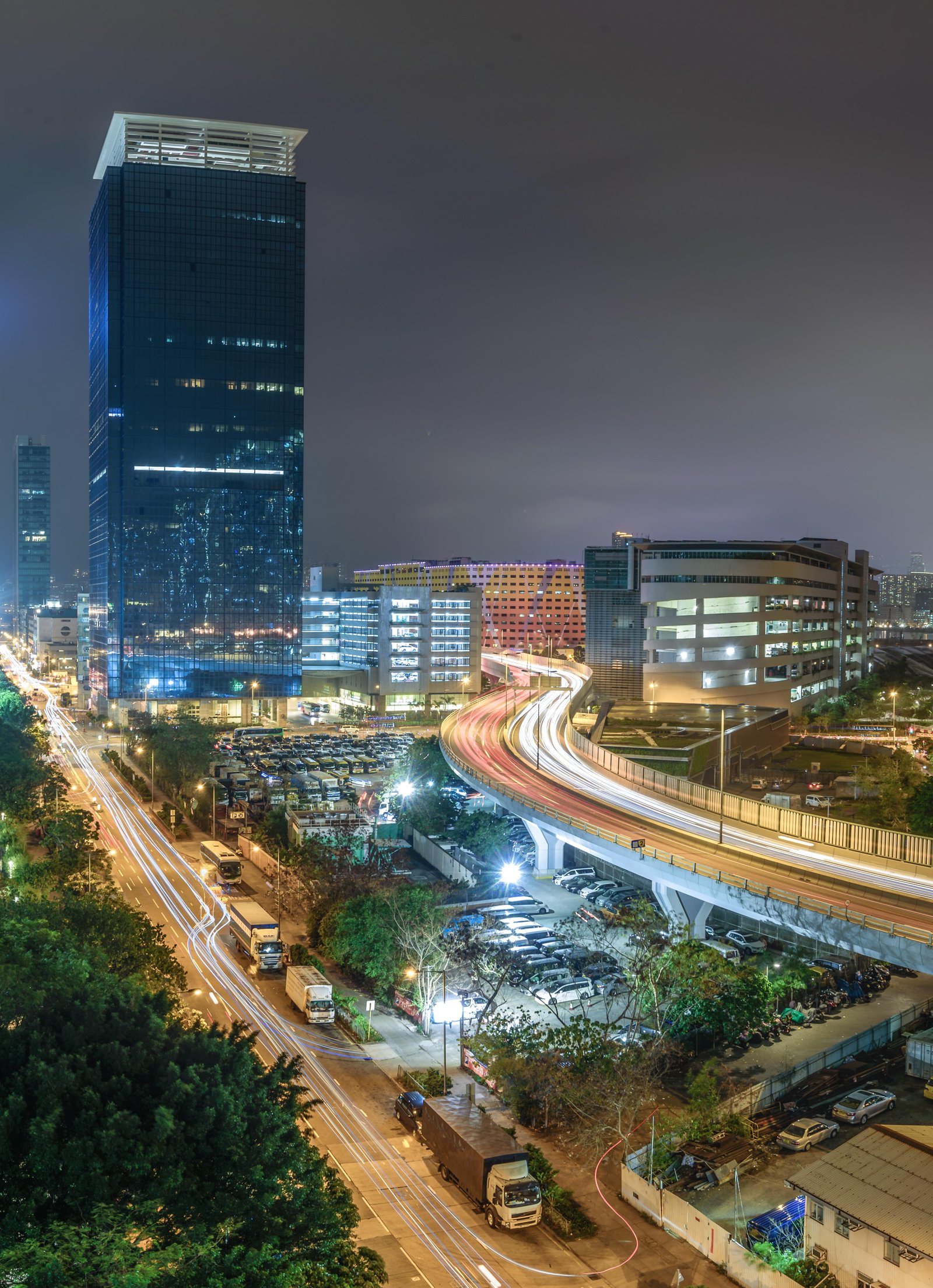 beautiful-bildings-with-lights-hong-kong