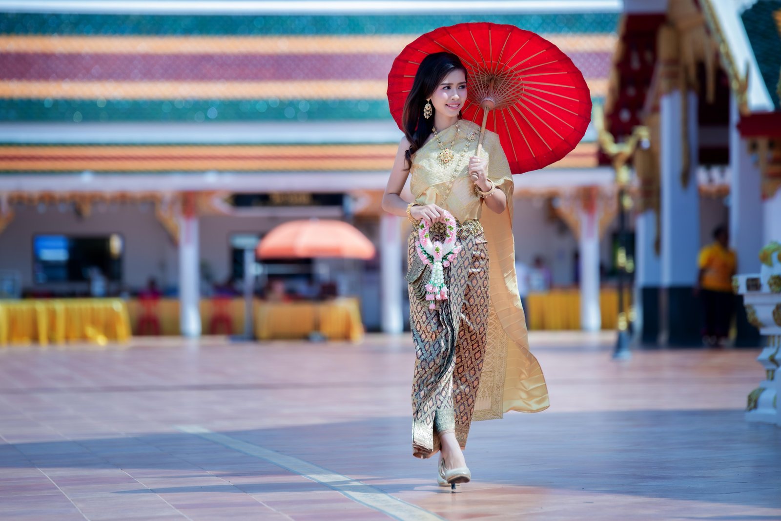 beautiful-thai-woman-traditional-dress-costume-phra-that-choeng-chum-thailand-temple