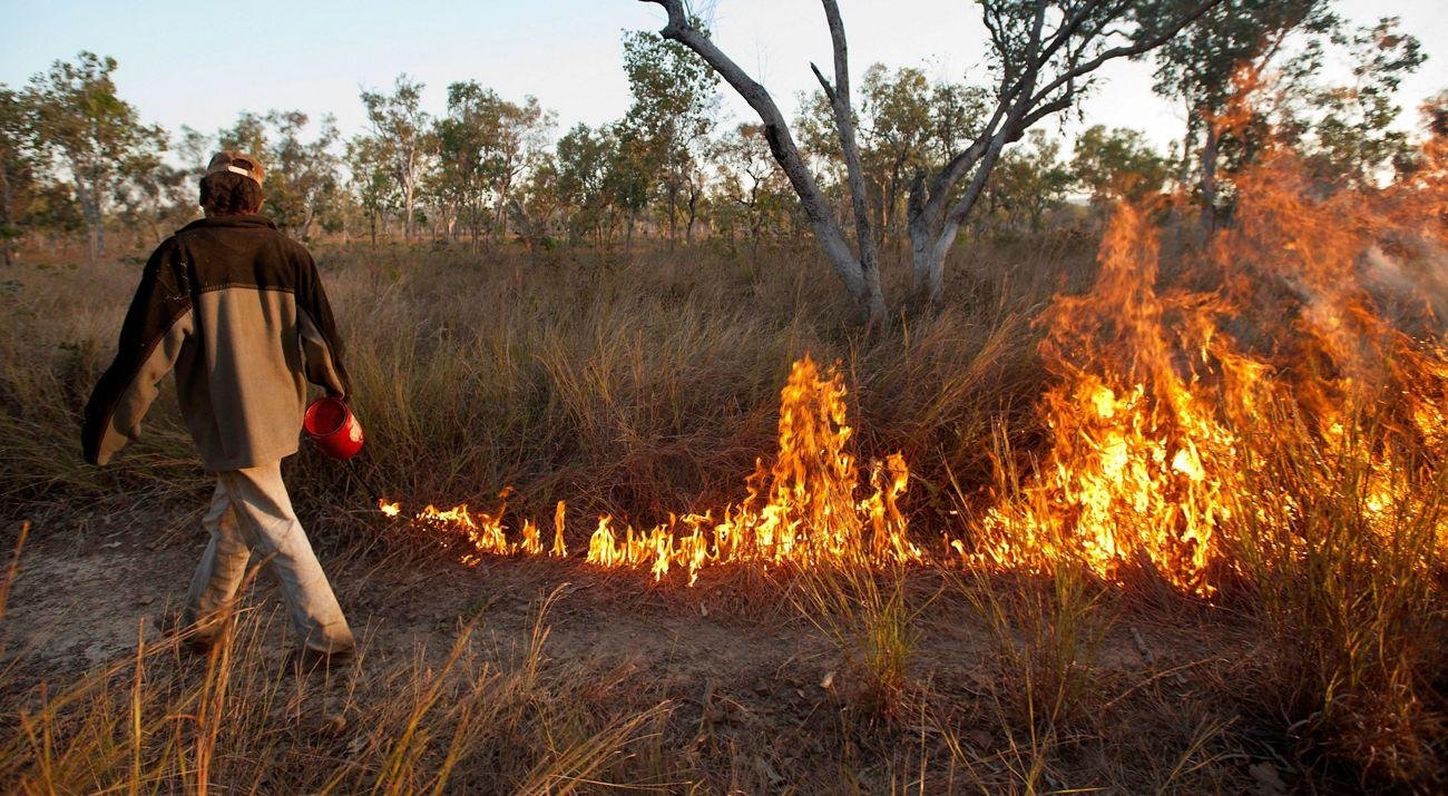 Burning-at-Fish-River-NT_Ted-Wood