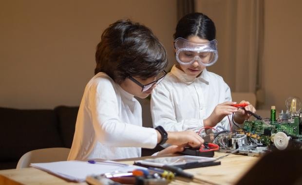 Women in STEM in Laos | Breaking Barriers and Inspiring Change