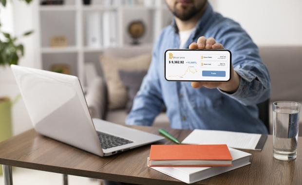 Why Mobile-First Websites Improve Customer Experience in Laos