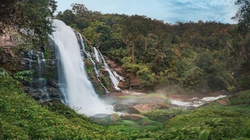 Northern-Thailand-Waterfall-1030x579