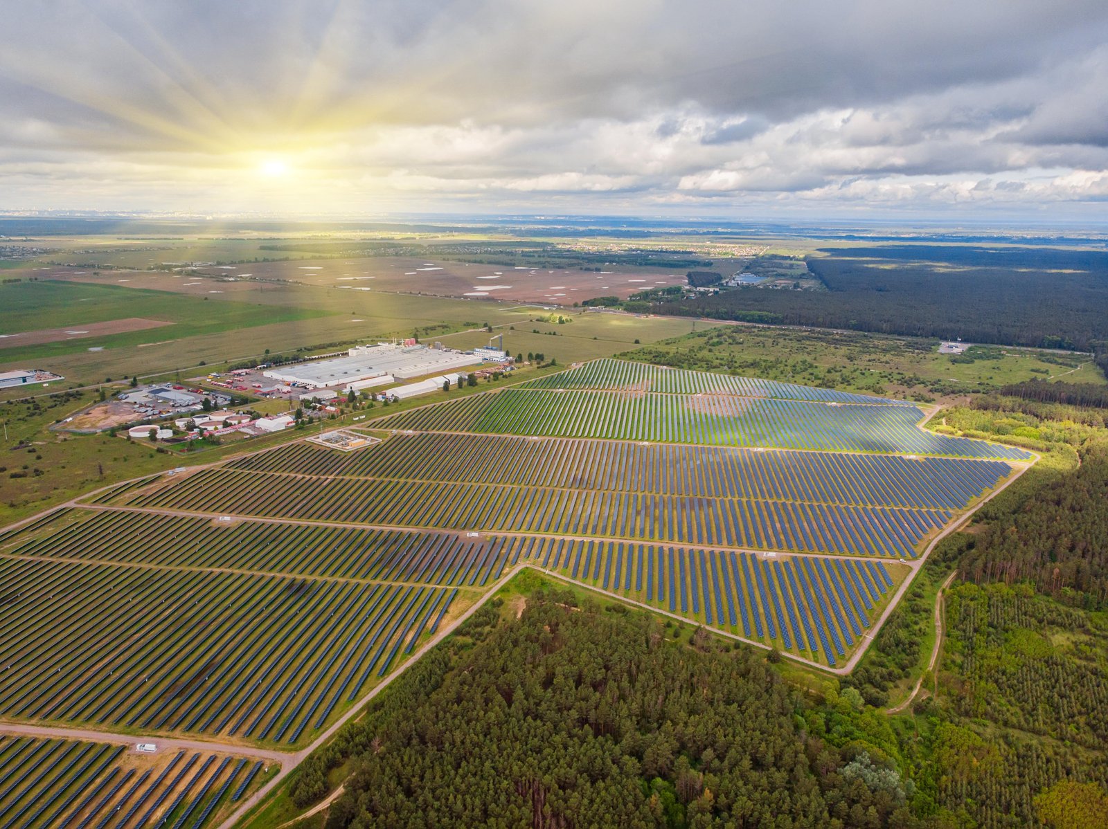 solar-power-plant-field-aerial-view-solar-panels