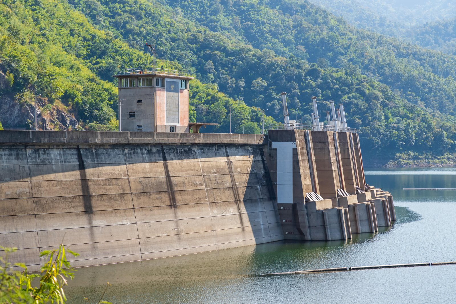 tak-thailand-december-24-2018-bhumibol-dam-with-hydroelectric-power-plant-reservoir-lake-ping-river